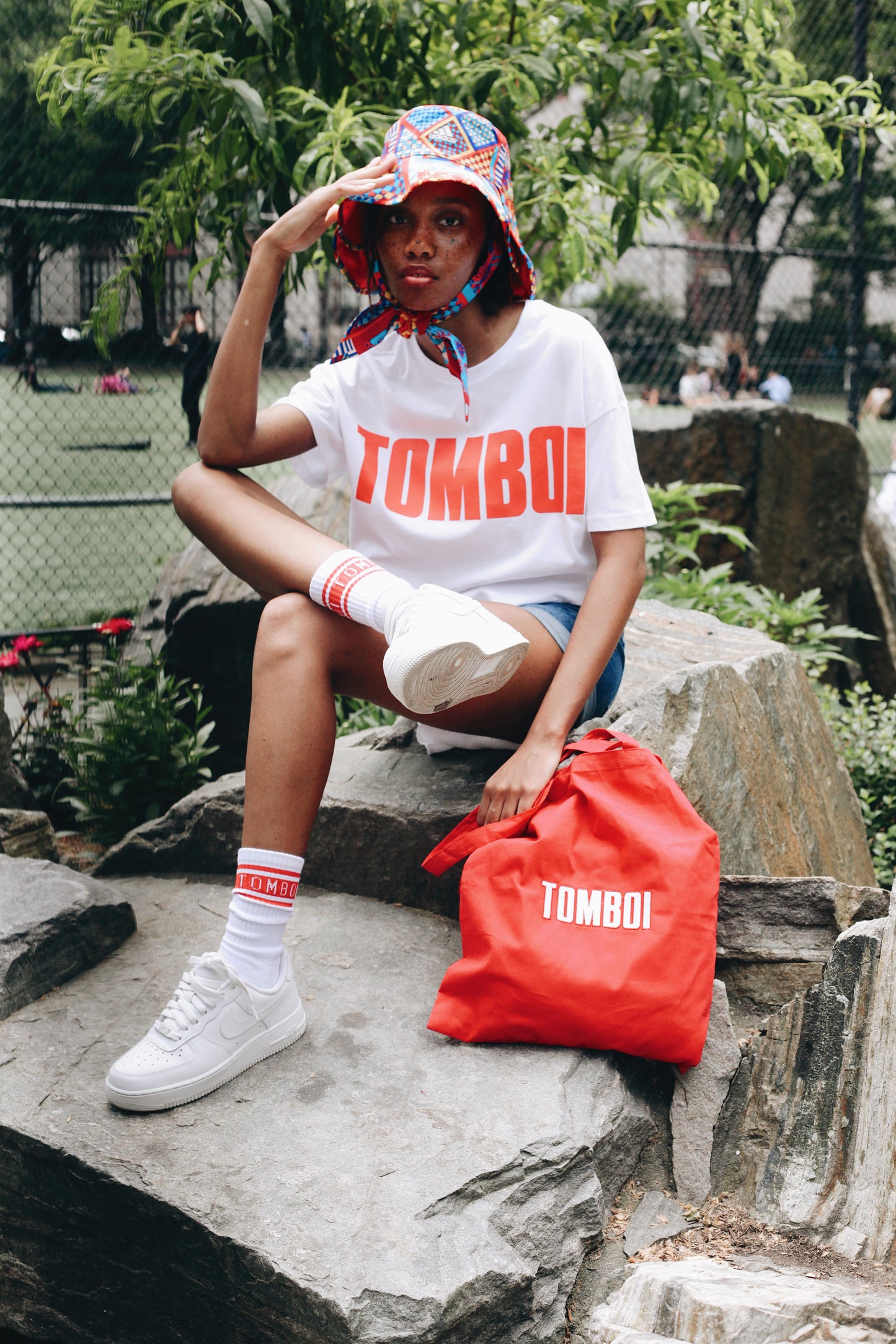 TOMBOI CROP TOP - White